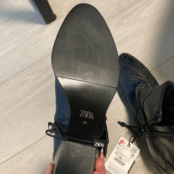 Zara studded ankle leather boots, size 38, us 7.5 - Picture 4 of 4